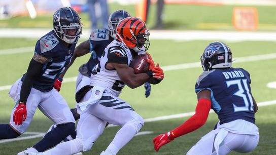 Bengals RB Bernard (concussion) questionable for Sunday (NFL)