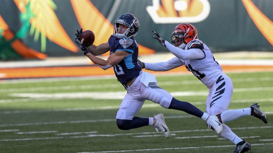 Washington Football Team signs WR Adam Humphries (NFL)