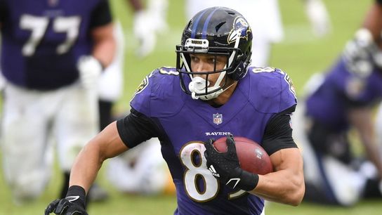 49ers sign WR Willie Snead, OL Jordan Mills (NFL)