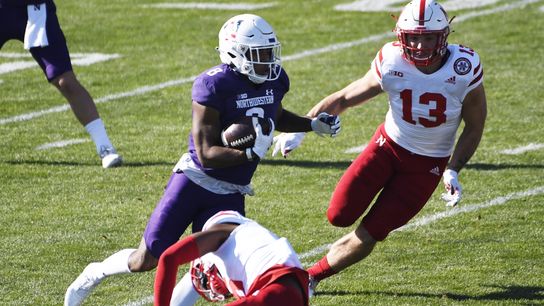 Northwestern beats Nebraska to stay unbeaten (College Football)