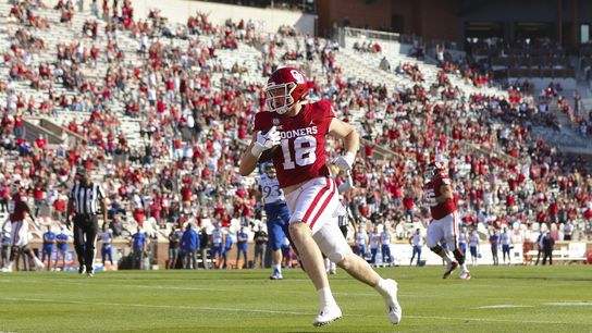 No. 19 Oklahoma steamrolls Kansas (College Football)