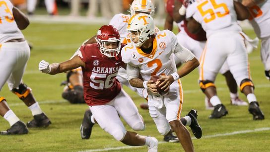 Franks rallies Razorbacks to 24-13 win over Vols (College Football)