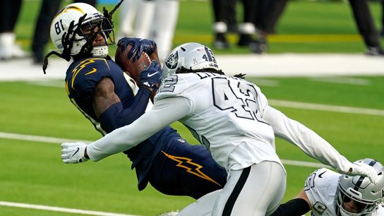 Raiders hang on to beat hard-luck Chargers (NFL)