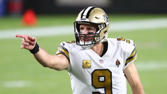 Report: Brees seeking second opinion on chest injuries (NFL)