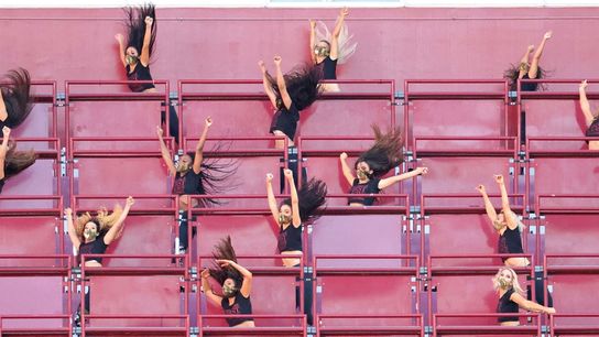 Washington Football Team ends cheerleading, creates co-ed dance team (NFL)