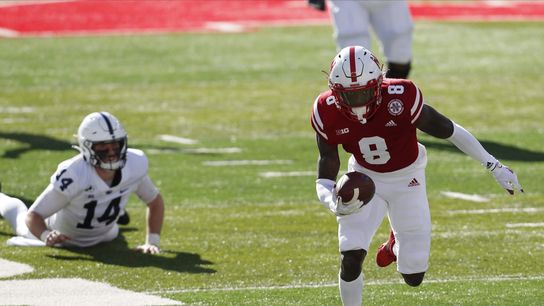 Nebraska builds lead, holds on to beat Penn State (College Football)