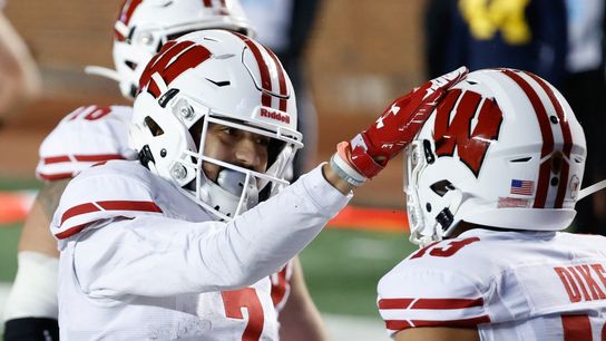 Top 25 roundup: No. 13 Wisconsin thumps Wolverines in return (College Football)
