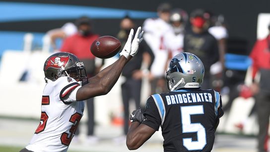 Reports: Panthers QB Bridgewater avoids major knee injury (NFL)