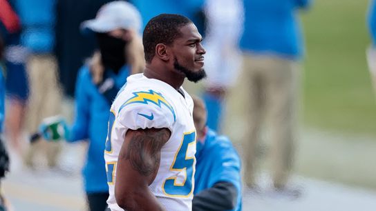 Raiders acquire LB Denzel Perryman from Panthers (NFL)