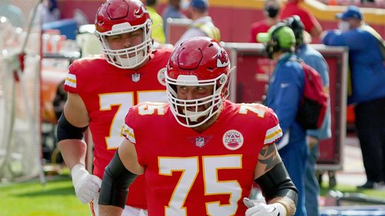 Chiefs re-sign RT Mike Remmers to one-year deal (NFL)