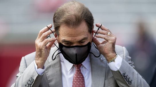 Top-ranked Alabama steamrolls Kentucky (College Football)