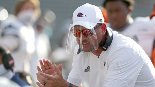 UTSA coach Traylor tests positive, will miss bowl (College Football)