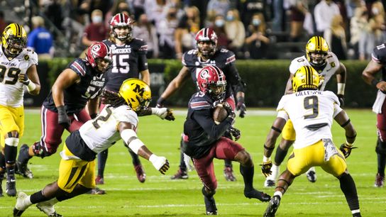 Missouri wins defensive struggle over South Carolina (College Football)