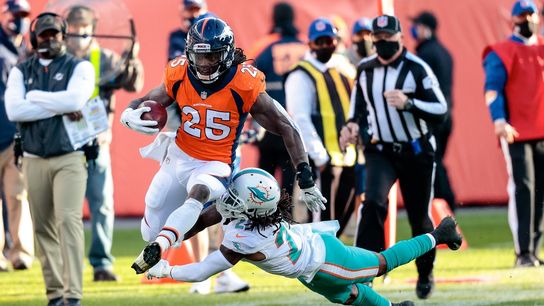 Broncos hold on, snap Dolphins five-game winning streak (NFL)