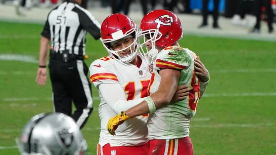Mahomes' magic: Late TD pass lifts Chiefs over Raiders (NFL)
