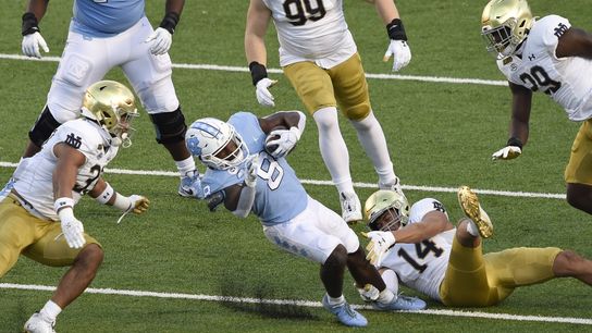 No. 2 Notre Dame pulls away from No. 25 UNC (College Football)
