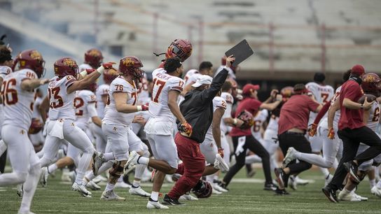 No. 9 Iowa State hosts high-stakes matchup vs. WVU (College Football)