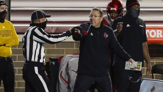 Despite 'conversation," Louisville's Satterfield denies South Carolina interest (College Football)