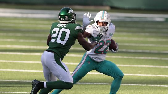 Fitzpatrick’s return, Dolphins defense keep Jets winless (NFL)