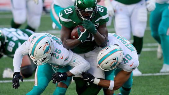 Report: Frank Gore more interested in boxing than return to football (NFL)