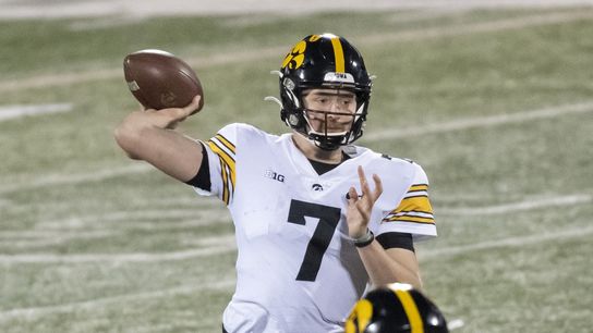 No. 16 Iowa hosts Wisconsin, aiming for 6th straight win (College Football)