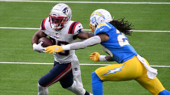 Patriots re-sign RB James White, FB Jakob Johnson (NFL)