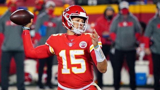 Chiefs' Mahomes faces Dolphins for first time in key AFC tilt (NFL)