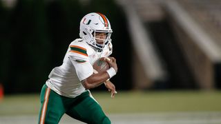 QB King returning to Hurricanes in 2021 (College Football)