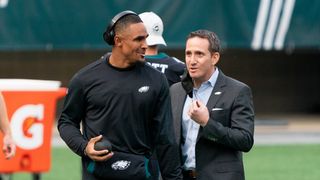 Reports: Eagles GM Howie Roseman signs 3-year deal (NFL)