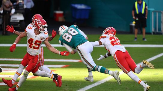 Report: 'Good chance' Dolphins will be without Gesicki, Grant (NFL)