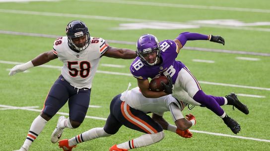Montgomery's career day powers Chicago to win at Minnesota (NFL)