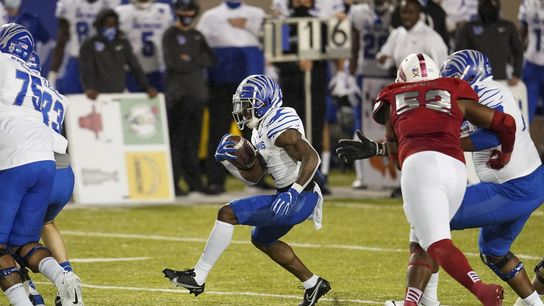 White-led Memphis rolls over FAU in Montgomery Bowl (College Football)