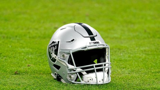 Former Raiders DB Mike Davis dies at 65 (NFL)