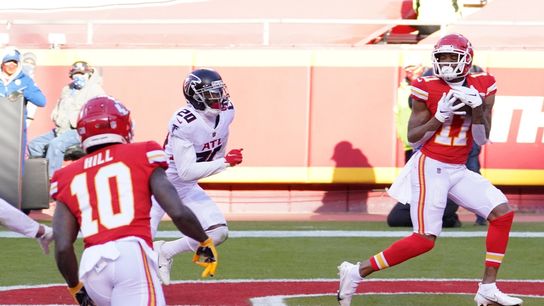Chiefs place Daniel Kilgore, Demarcus Robinson on COVID/reserve (NFL)