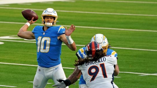 Herbert sets rookie mark as Chargers down Broncos (NFL)