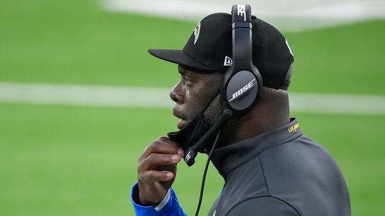Lynn fired by Chargers with 33-31 record (NFL)