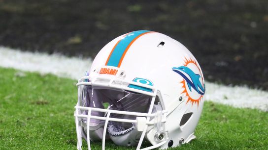 Reports: Dolphins trade No. 3 pick to 49ers, get Eagles' No. 6 pick (NFL)