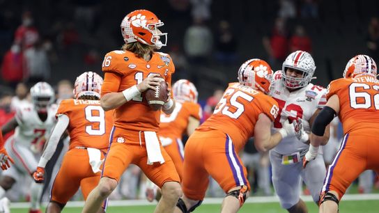 Fields fires 6 TD passes as Ohio State routs Clemson in semis (College Football)