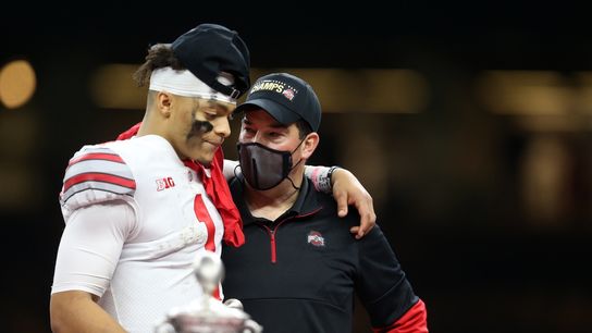 Bowl roundup: Alabama, Ohio State roll to final (College Football)