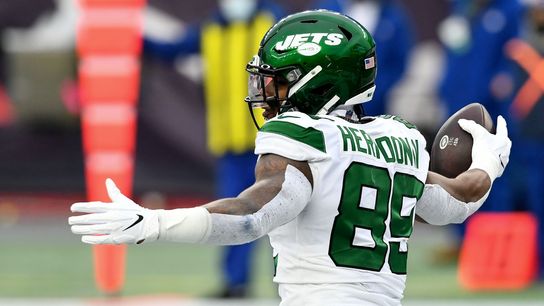 Report: Jets trade TE Chris Herndon to Vikings (NFL)