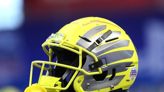 QB Akili Smith Jr. commits to Oregon, where father starred (College Football)