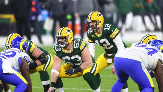 Chargers sign All-Pro C Corey Linsley to $62.5M deal (NFL)