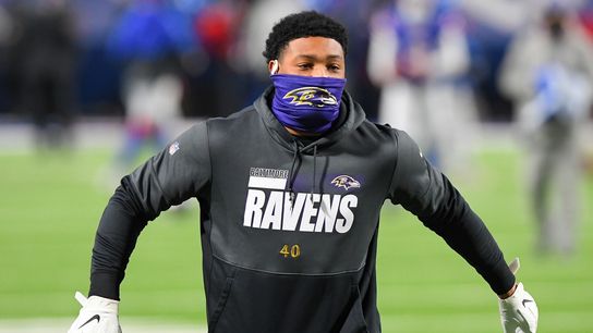 Ravens LB Malik Harrison hit in calf by stray bullet (NFL)