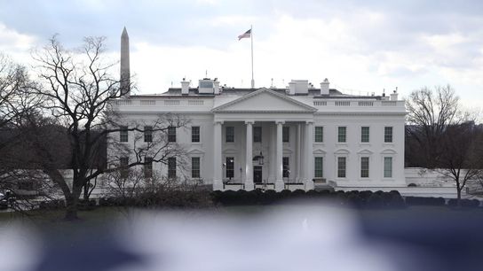 Champion Chiefs schedule visit to White House (NFL)