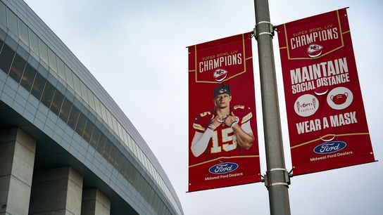 NFL wants vaccines to be 'conveniently available' to players (NFL)
