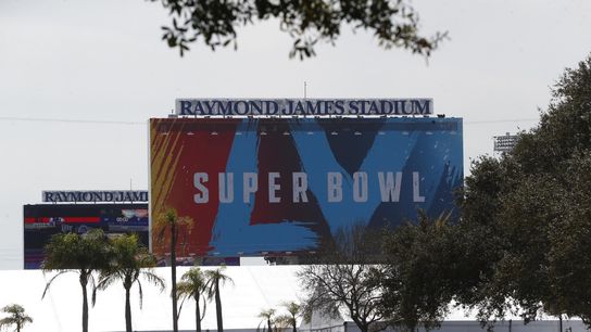 Dr. Anthony Fauci warns against Super Bowl parties (NFL)