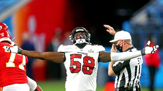 Agent: Shaq Barrett, Bucs agree to four-year contract (NFL)
