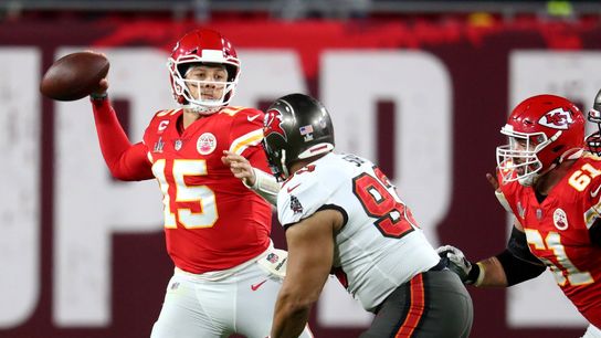 Report: Chiefs hope to restructure Patrick Mahomes' contract (NFL)