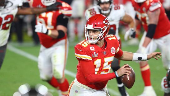 Reports: Patrick Mahomes expected to participate in OTAs (NFL)