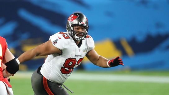 Report: Bucs put DL Ndamukong Suh on reserve/COVID list (NFL)